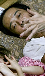 In foto Lily Franky (61 anni) Dall'articolo: 35 milioni di $ in 6 settimane, Un affare di famiglia conquista il Giappone.