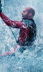 In foto Jason Statham (57 anni) Dall'articolo: Shark, altro morso al box office: l'incasso totale  di 1,6 milioni di .