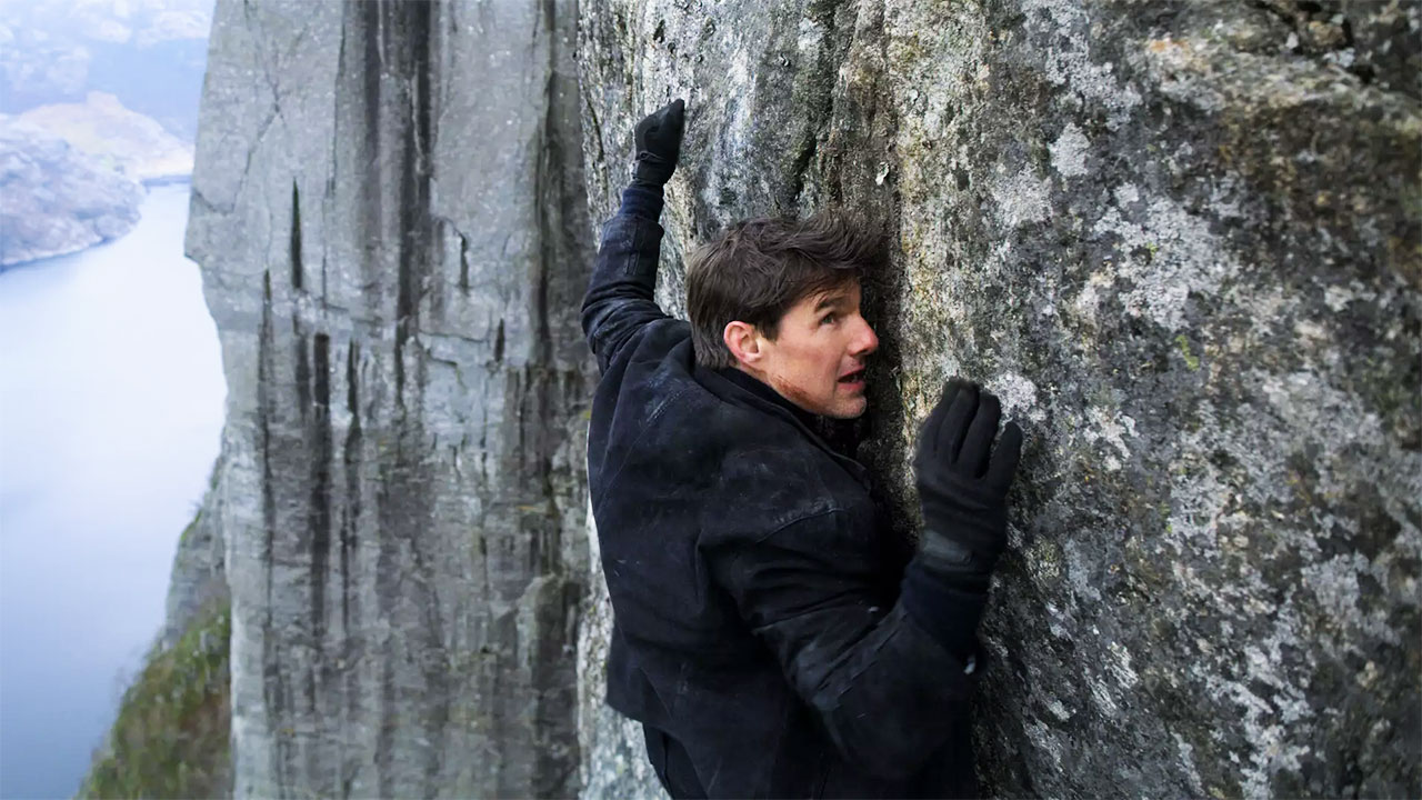 In foto Tom Cruise (62 anni) Dall'articolo: Tom Cruise sconfitto dai mostri: partenza sottotono per Mission: Impossible - Fallout.