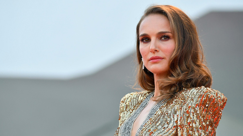 Venezia 75, Natalie Portman è la pop star che rinasce dalla tragedia