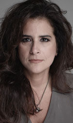 In foto Lcia Verssimo (67 anni) Dall'articolo: Lcia Verissimo, Il mio film fatto di memorie vive.