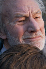 In foto Patrick Stewart (84 anni) Dall'articolo: Il Ragazzo che Diventer Re, il trailer italiano del film [HD].