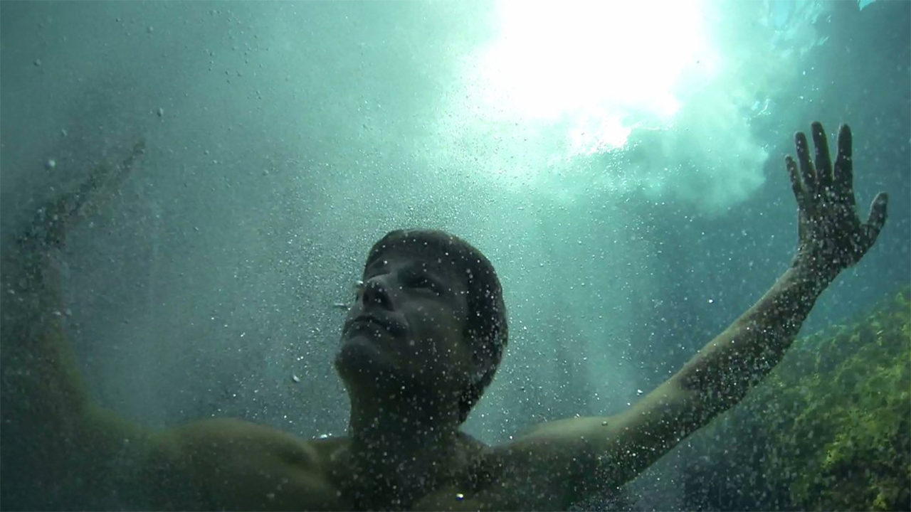  Dall'articolo: Questo  mio fratello, film talmente intimo da dimenticarsi degli spettatori.