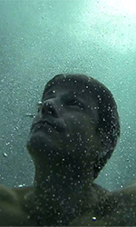  Dall'articolo: Questo  mio fratello, un atto d'amore che d voce alla malattia. Dall'articolo: Questo  mio fratello, film talmente intimo da dimenticarsi degli spettatori.