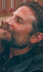 In foto Bradley Cooper (49 anni) Dall'articolo: A Star is Born disponibile in 4k su Rakuten TV a 13,99 Euro.