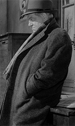 In foto Jean Gabin (120 anni) Dall'articolo: Il commissario Maigret compie 90 anni e torna in sala restaurato.