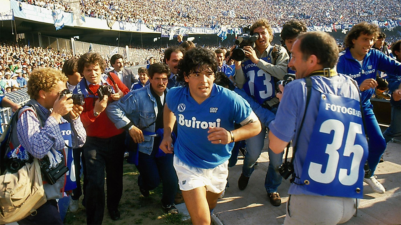 In foto Diego Armando Maradona Dall'articolo: Diego Maradona, Asif Kapadia ritrae il campione, il mito, l'eroe caduto.