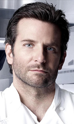 In foto Bradley Cooper (49 anni) Dall'articolo: Il sapore del successo, caduta e riscatto dello chef Bradley Cooper.
