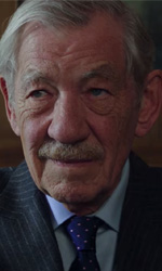 In foto Ian McKellen (85 anni) Dall'articolo: L'Inganno Perfetto, il trailer italiano del film [HD].