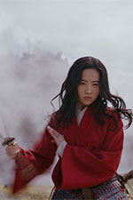 In foto Yifei Liu Dall'articolo: Mulan, il teaser trailer italiano del film [HD].