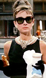 In foto Audrey Hepburn (95 anni) Dall'articolo: Colazione da Tiffany, un cult intramontabile con un'iconica Audrey Hepburn.