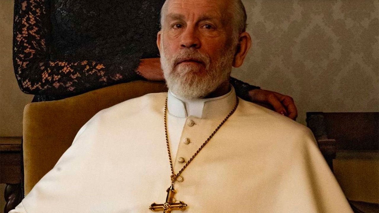 In foto John Malkovich (69 anni) Dall'articolo: The New Pope, da lunedì 13 gennaio al cinema i primi due episodi della serie .