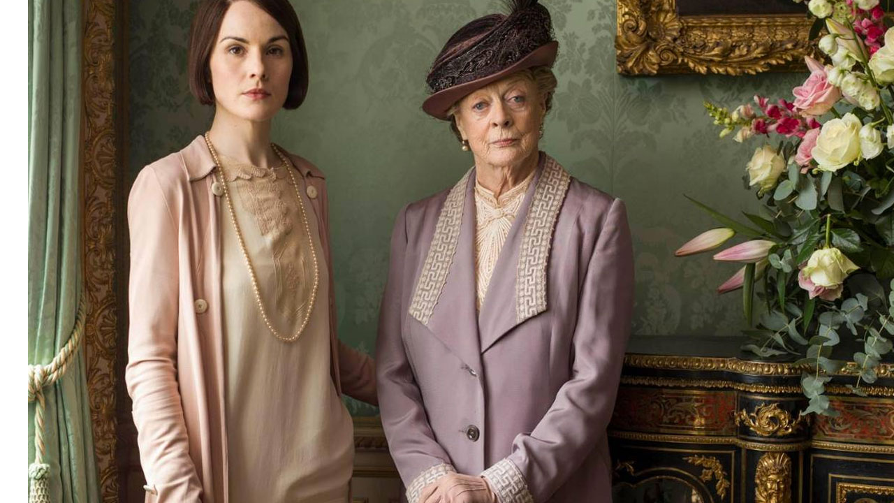 In foto Maggie Smith (89 anni) Dall'articolo: Downton Abbey, su IBS il DVD del film tratto dalla serie TV britannica.