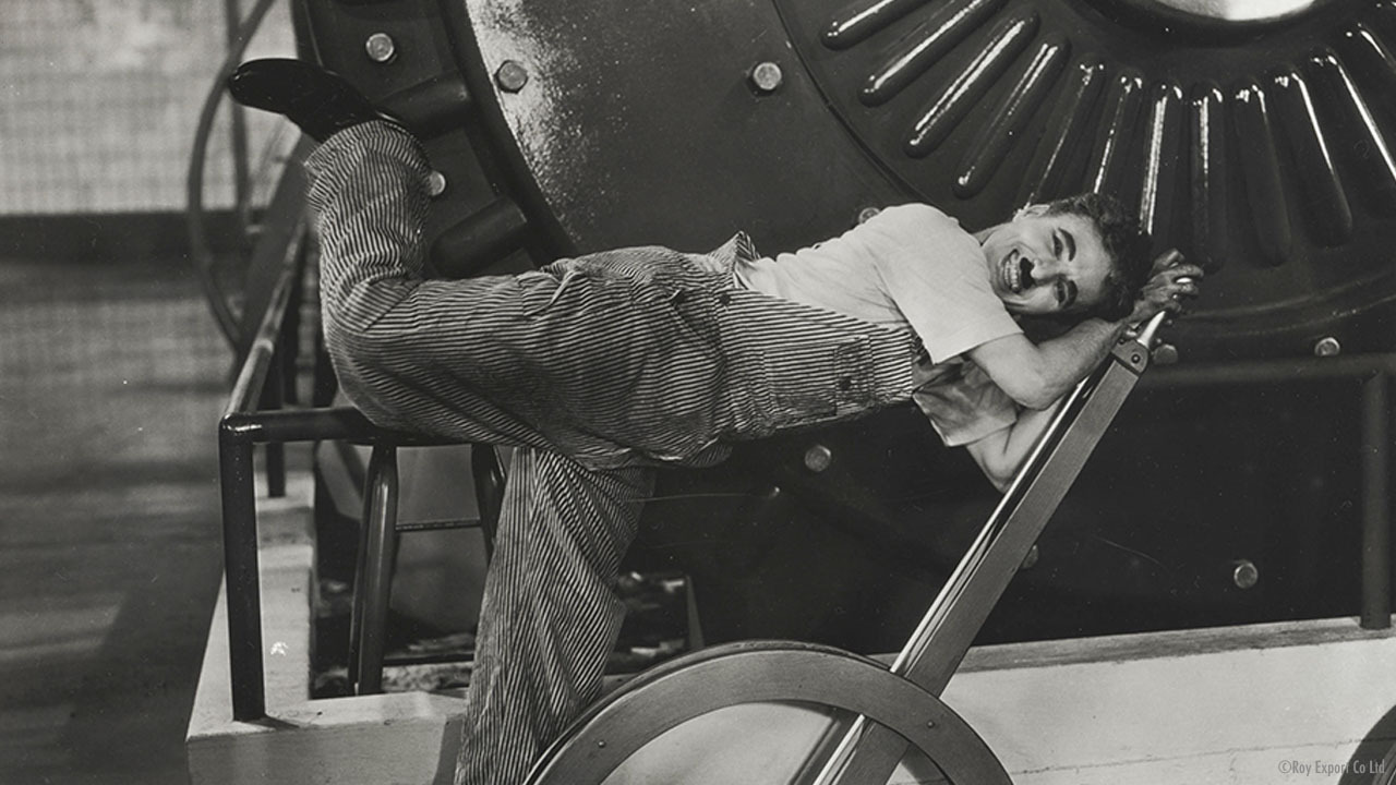 In foto Charles Chaplin Dall'articolo: Tempi moderni, un canto d'amore per il cinema muto.