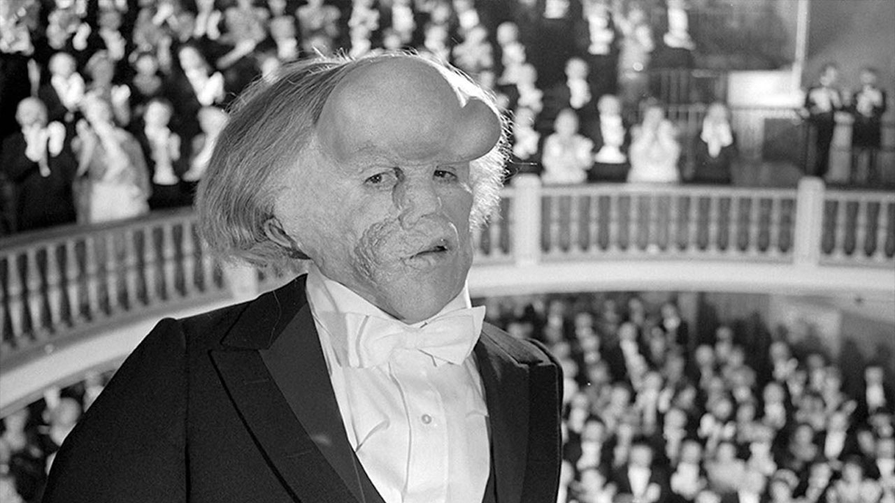  Dall'articolo: The Elephant Man, il trailer ufficiale del film [HD].