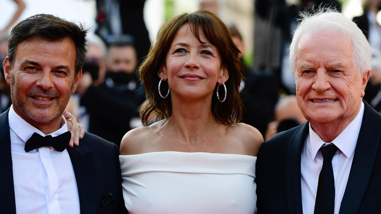 In foto Sophie Marceau (57 anni) Dall'articolo: Cannes 2021, Sophie Marceau radiosa sul red carpet.