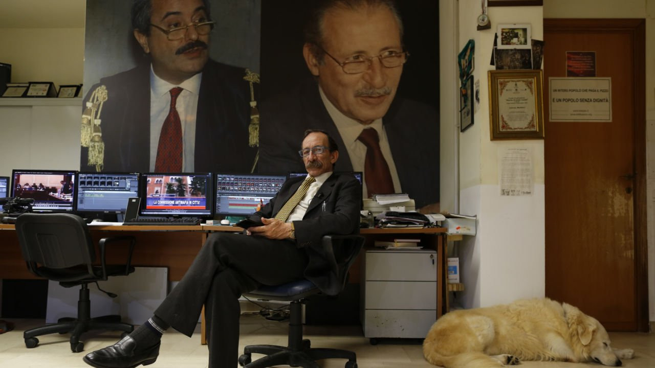  Dall'articolo: Vendetta - Guerra nell'Antimafia, un accurato documentario in cui lo spettatore diventa uno scrupoloso inquirente.