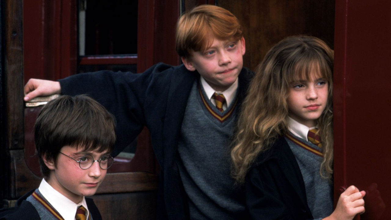 In foto Emma Watson (34 anni) Dall'articolo: Harry Potter non ha ancora finito di stupire: supera il milione di euro e non cede il primo posto.
