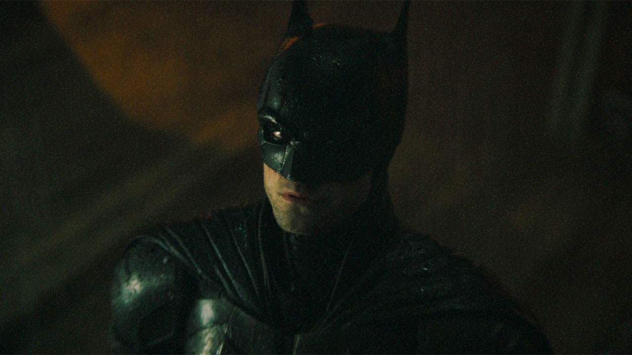 In foto Robert Pattinson (38 anni) Dall'articolo: The Batman non teme rivali ed  a un passo dai 5 milioni complessivi.