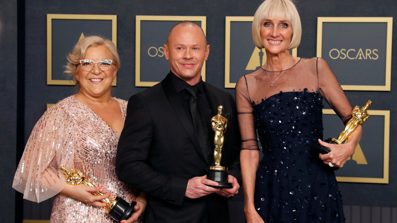  Dall'articolo: Oscar 2022, Gli occhi di Tammy Faye vince per il Miglior Trucco e Acconciatura.