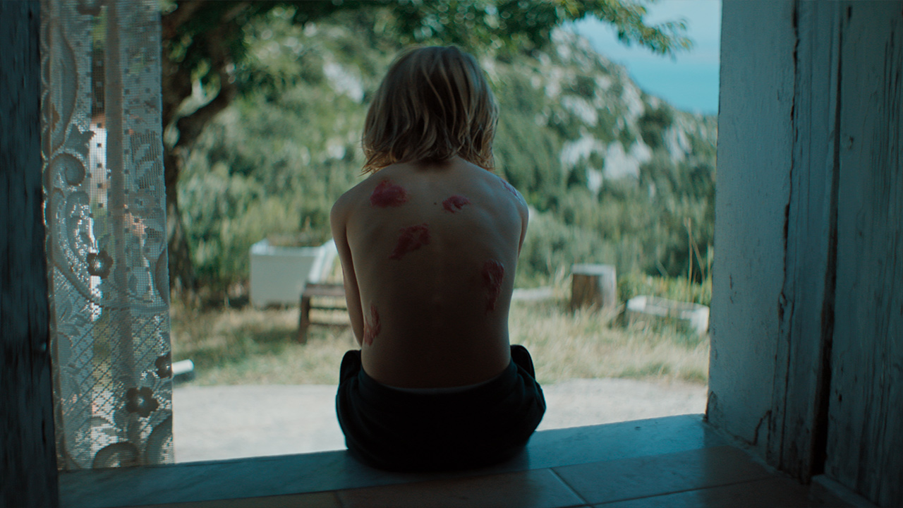  Dall'articolo: Fragile, il trailer italiano del film [HD].