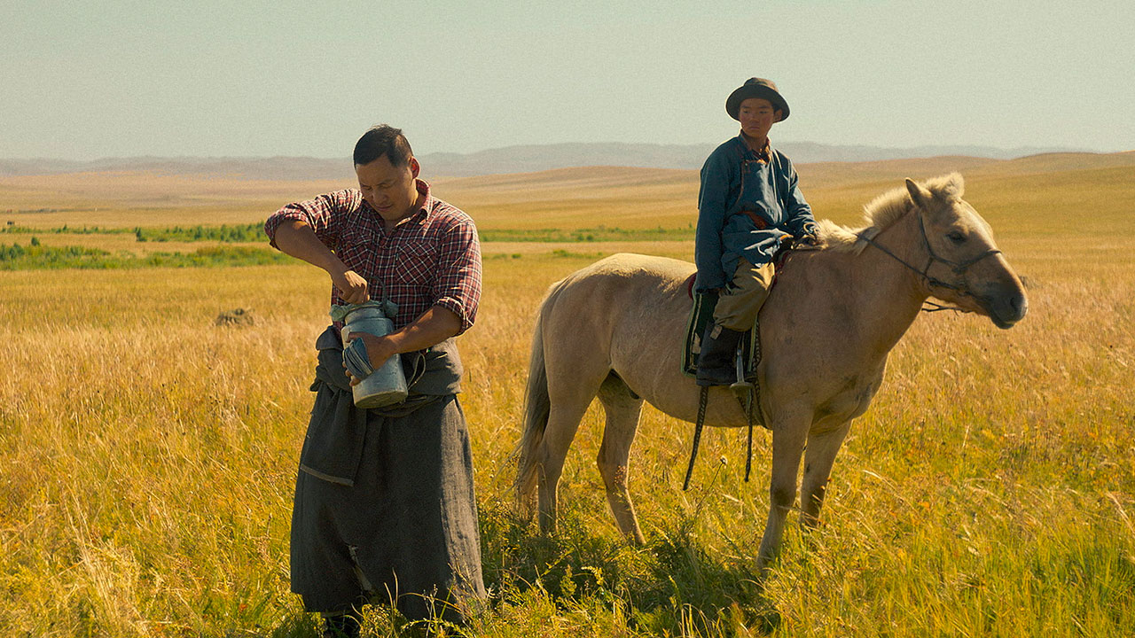 L'ultima luna di settembre, la Mongolia che non ti aspetti (e che non hai mai visto al cinema)