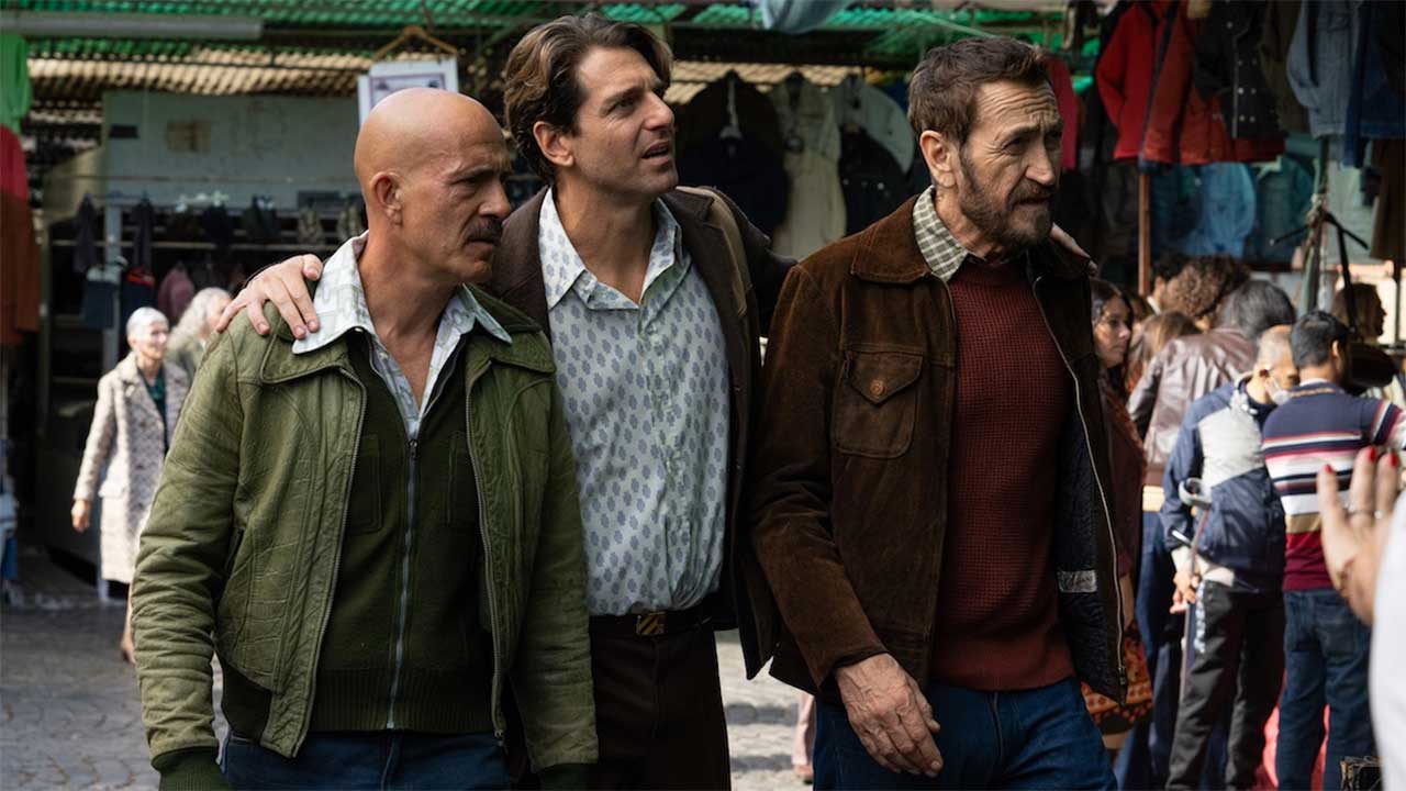 In foto Marco Giallini (61 anni) Dall'articolo: Non ci resta che il crimine - La Serie, il trailer ufficiale della serie [HD].