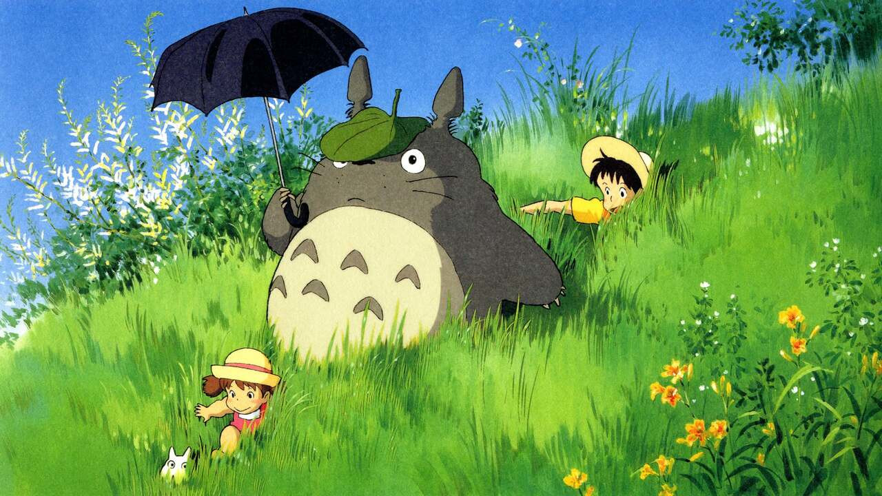 In foto una scena de Il mio vicino Totoro. -  Dall'articolo: Hayao Miyazaki torna al cinema con Il ragazzo e l'airone. Ecco i 5 film pi belli del regista.