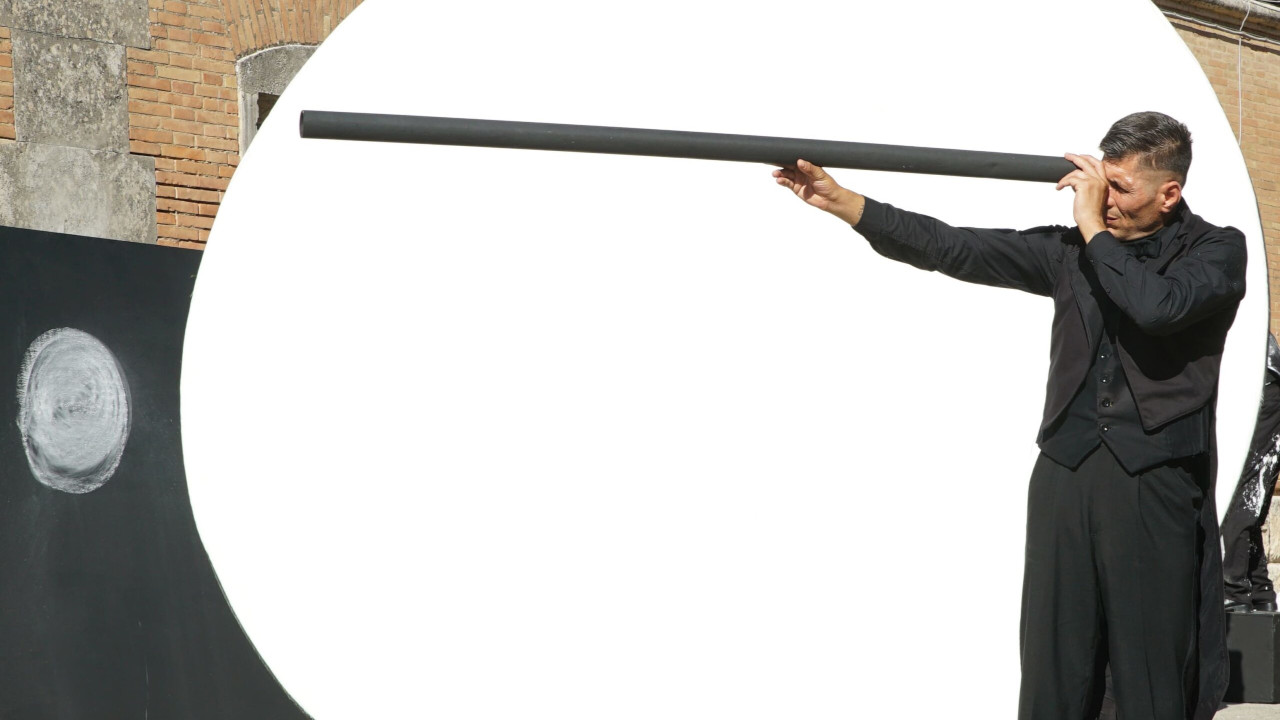  Dall'articolo: Qui  Altrove, un docufilm vivo che mostra il lavoro artistico nell'istituto di detenzione e ne indica la missione. Ora in streaming su MYmovies.