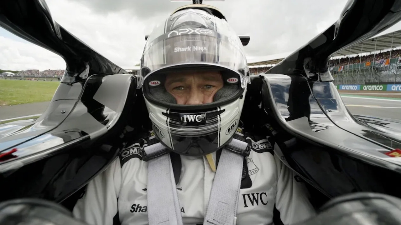 In attesa che arrivino i dinosauri di Jurassic Park, F1 – Il film rimane in testa al box office