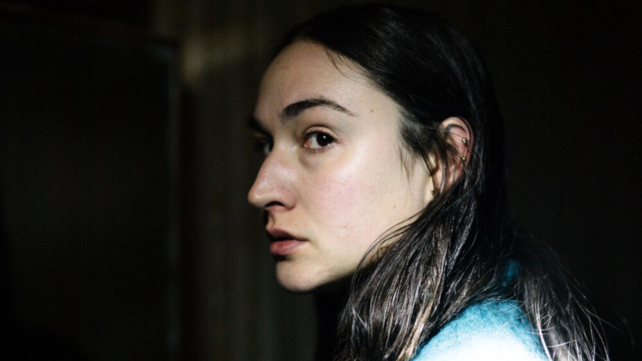  Dall'articolo: You'll Never Find me - Nessuna via d'uscita, kammerspiel dell'orrore con due personaggi misteriosi. In un film che avvince e incuriosisce.