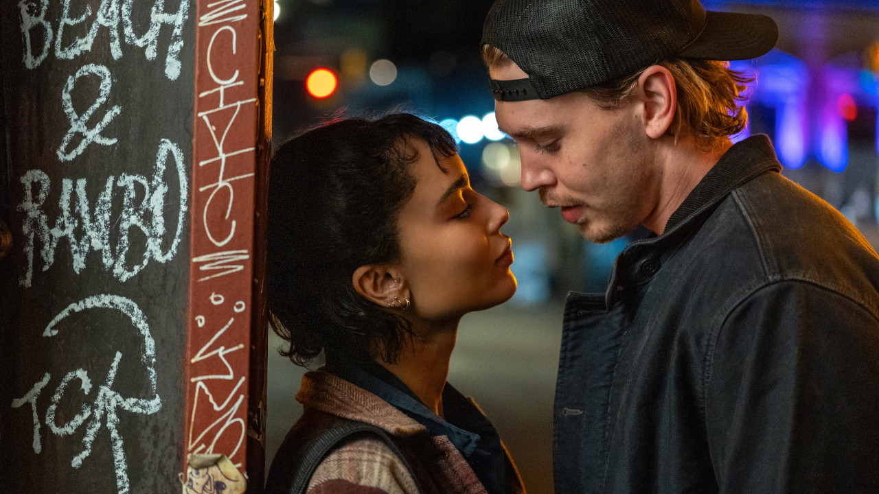  Dall'articolo: Una scomoda circostanza - Caught Stealing, il trailer italiano del film [HD].