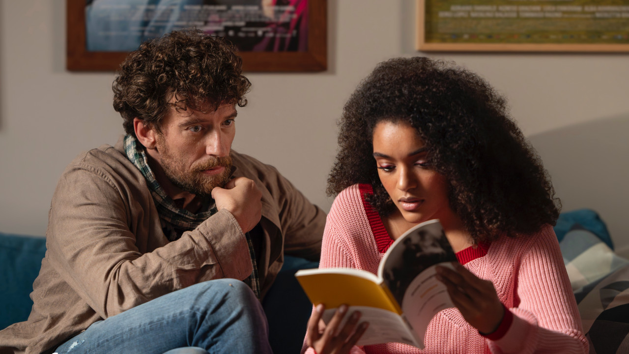 In foto Maurizio Lastrico (46 anni) Dall'articolo: Call My Agent - Italia 3, cast stellare per una stagione al limite della verosimiglianza.