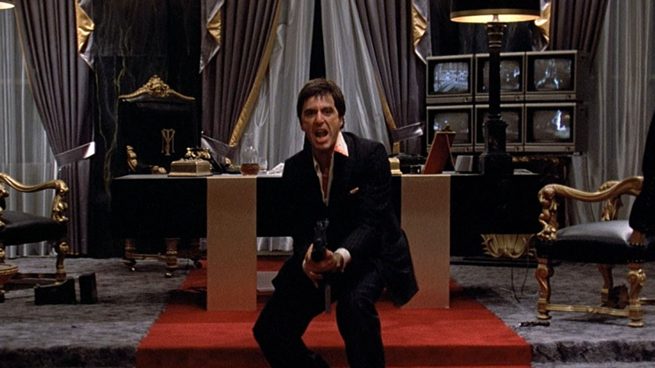 In foto Al Pacino (84 anni) Dall'articolo: Scarface, a 40 anni dalla sua uscita in Italia torna al cinema dall'8 al 10 aprile in versione 4k.