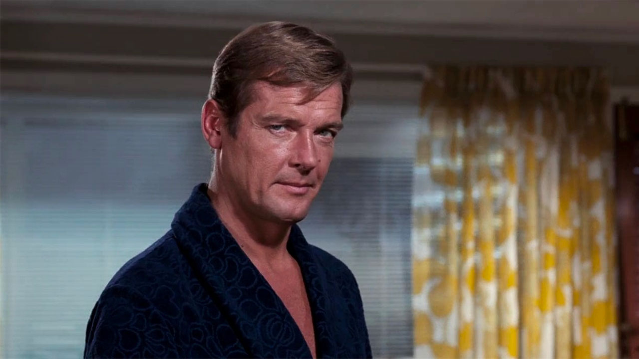  Dall'articolo: Agente 007 - Vivi e lascia morire, roger Moore e la sua versione di Bond meno temibile ma altrettanto accattivante.