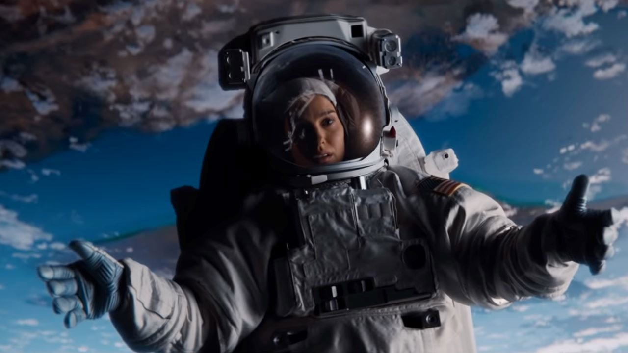  Dall'articolo: Lucy in the Sky, la storia di un'astronauta che perde contatto con la realt.