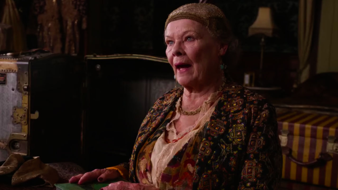 In foto Judi Dench (90 anni) Dall'articolo: Mia moglie  un fantasma, il trailer italiano del film [HD].