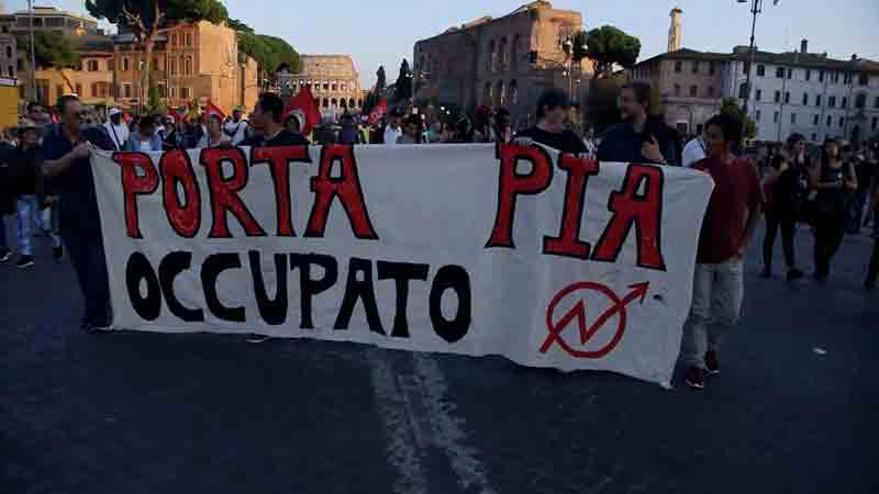 La casa è di chi la abita - Porta Pia Occupata