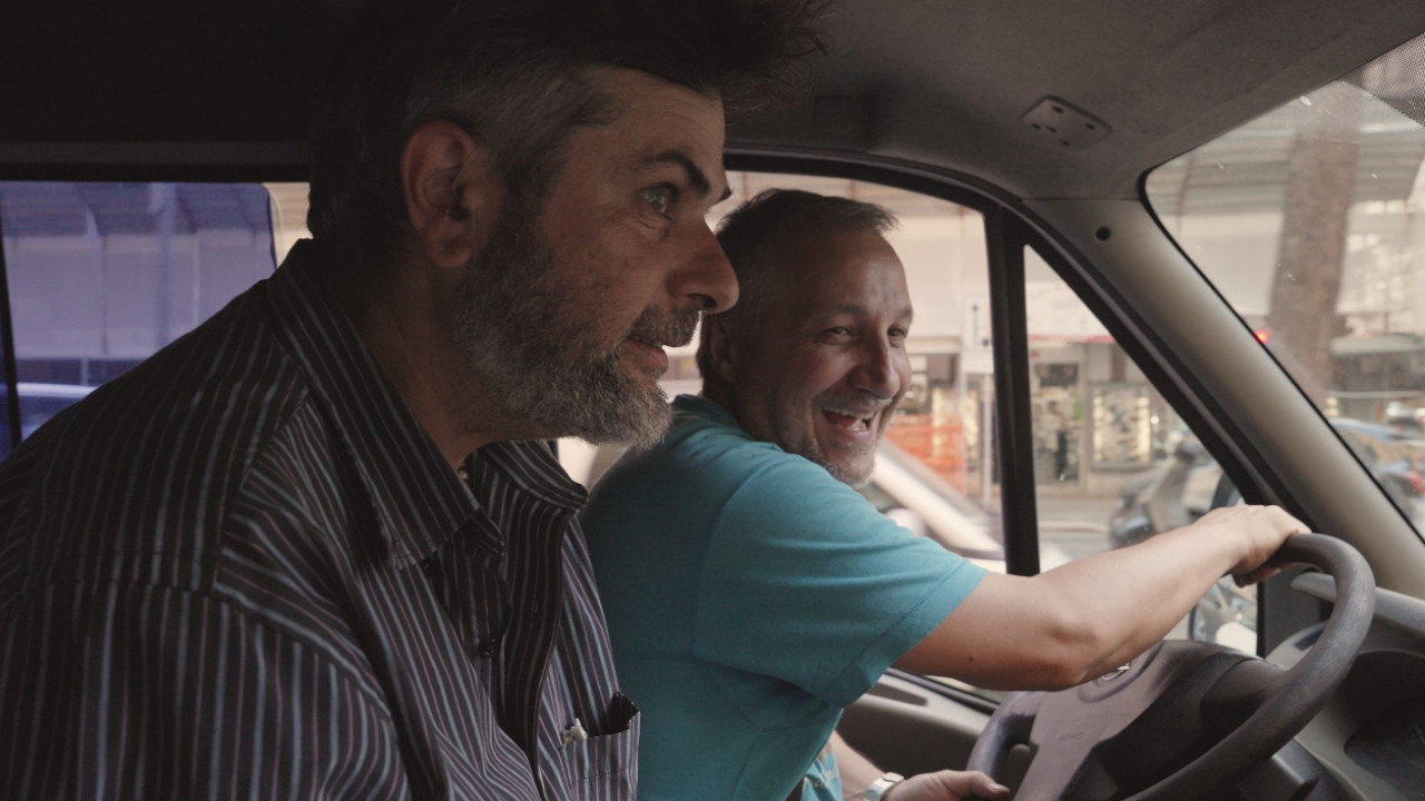Indietro così!, un omaggio sentito all'arte dell'empatia. In streaming su MYmovies ONE