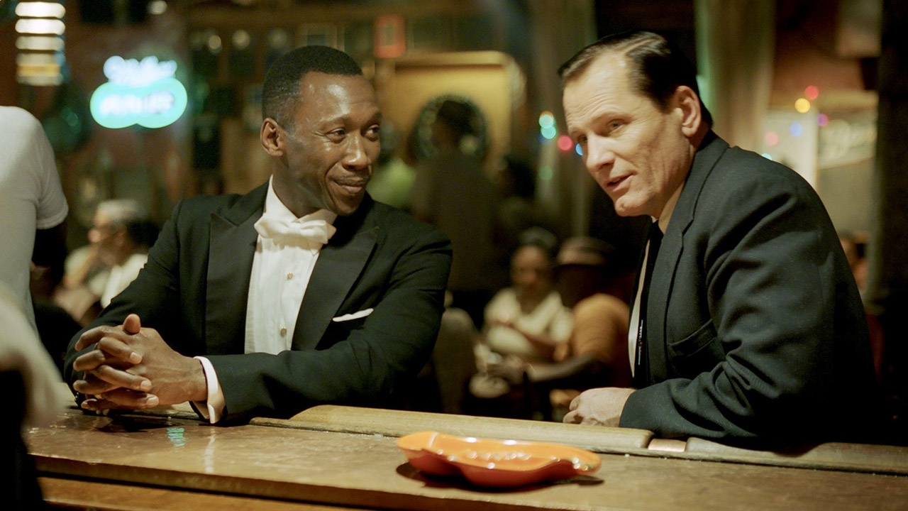 In foto Mahershala Ali (51 anni) Dall'articolo: Green Book vicino alla vetta del box office. Buon lunedì per Il primo Re.