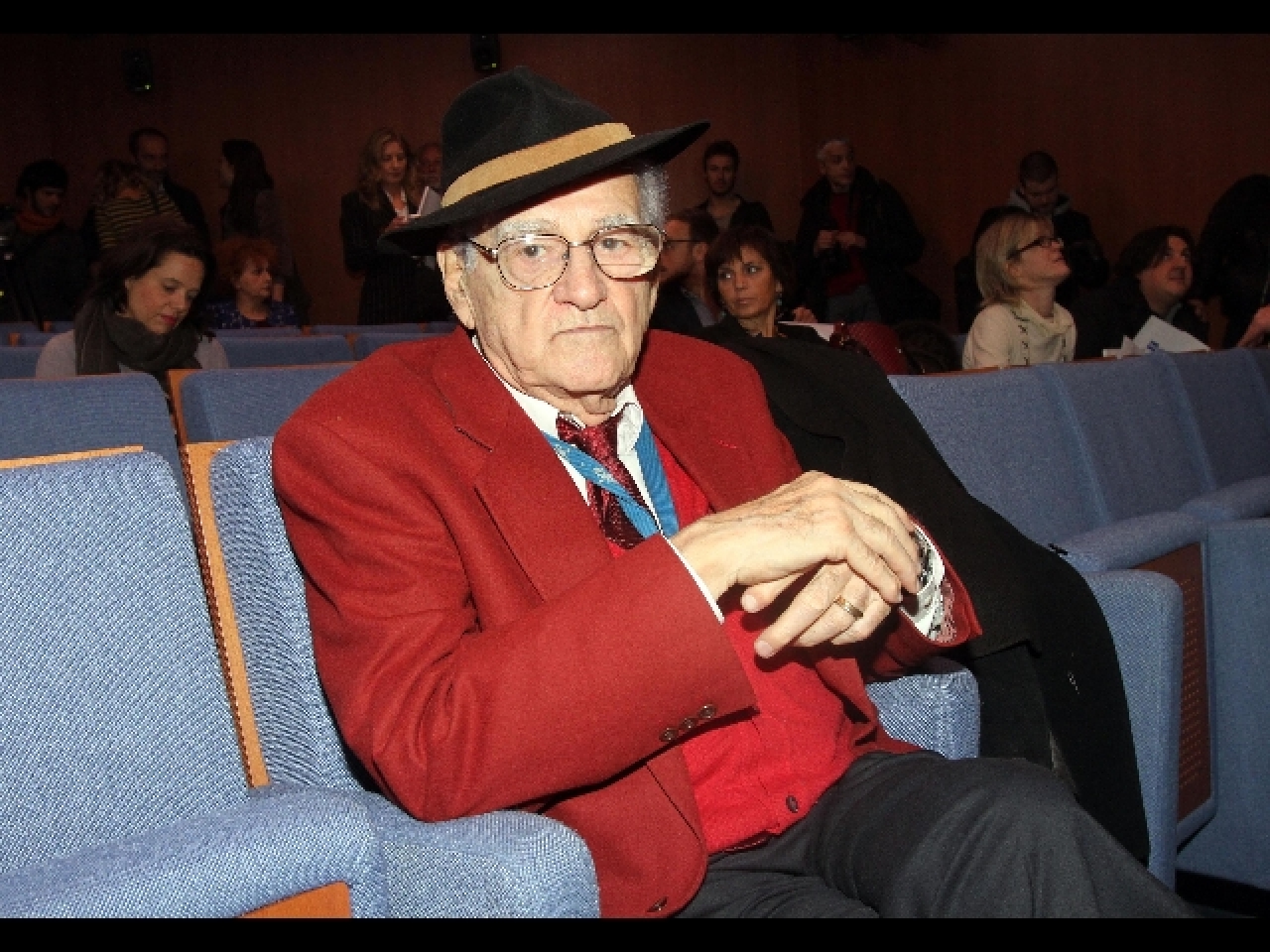Teddy Reno Teddy Reno, lo scandalo e il matrimonio segreto del marito