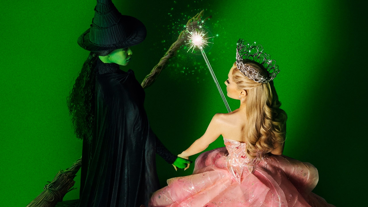 Wicked, un film-tripudio di colori e acuti che canta di un universo polarizzato, specchio del nostro