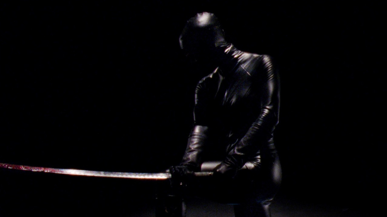 Reflection in a Dead Diamond, il trailer ufficiale del film [HD]