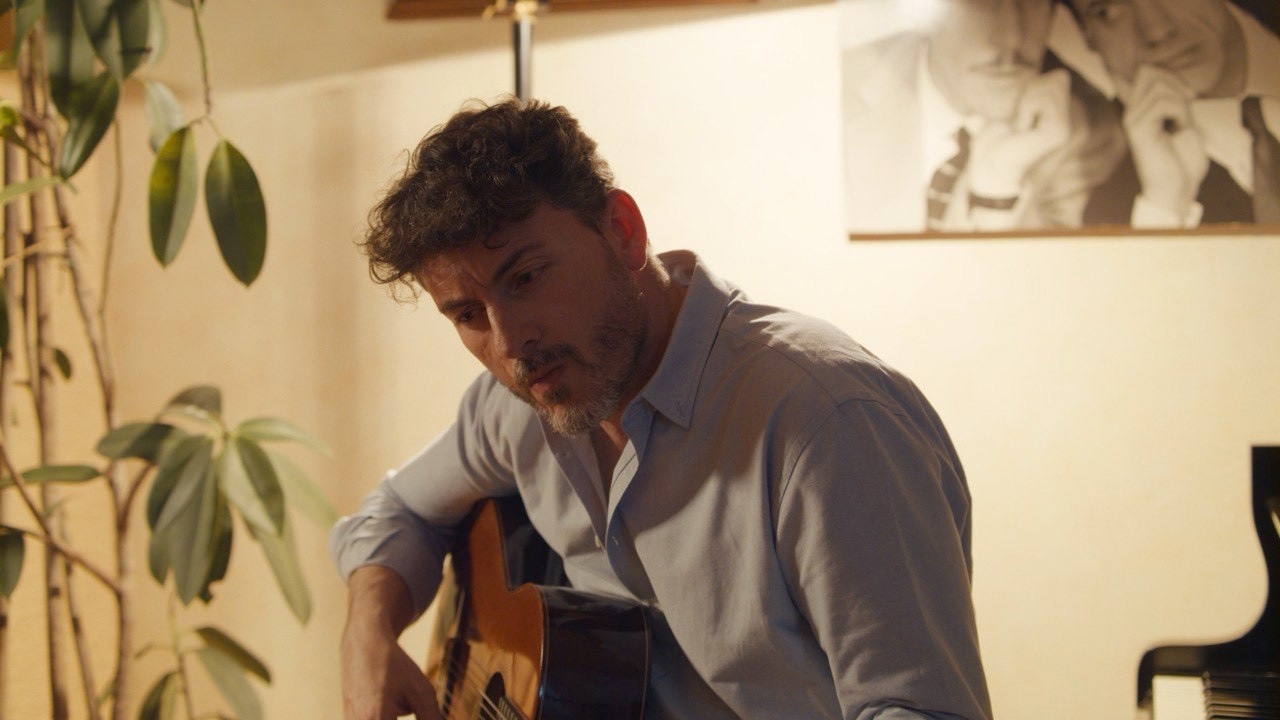 Sotto le stelle di Roma, una trasposizione anonima. Con un buon cast di attori