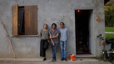 X sempre assenti: di francesco fei X sempre assenti - film (2023) - mymovies. It